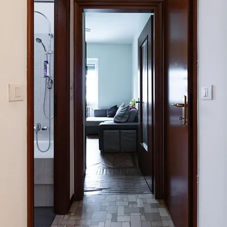 Apartament Entire Home/apt In Near Fairs And Navigli Mediolan