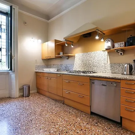 וילה Charming Liberty-style With Garden And Parking Near Life מילאנו