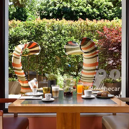 מלון Milan Suite Hotel 4*