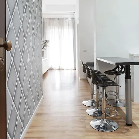 Rio M3 Sondrio E Stazione Apartmán Milán