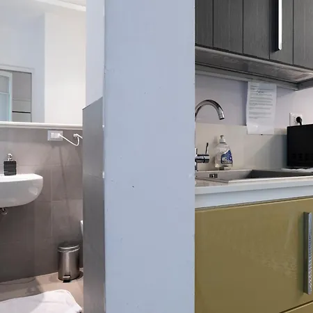 Dream Garden Center On Subway 10 Guest Milán