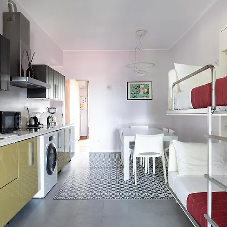 Dream Garden Center On Subway 10 Guest * Milán