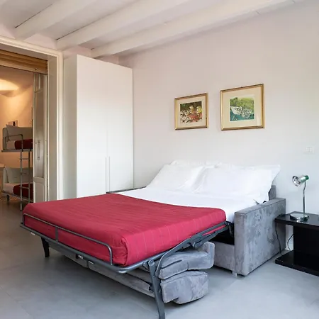 Dream Garden Center On Subway 10 Guest