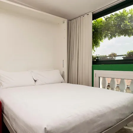 Dream Garden Center On Subway 10 Guest Milán