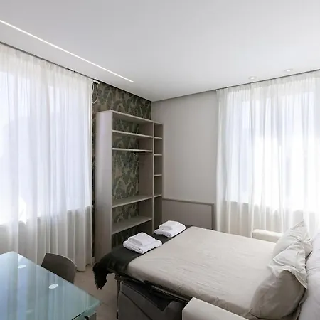 Two -rooms 10 Minutes Duomo By Metro *