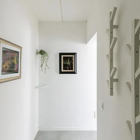 公寓 Two -rooms 10 Minutes Duomo By Metro *