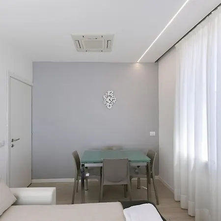 Two -rooms 10 Minutes Duomo By Metro * 米兰