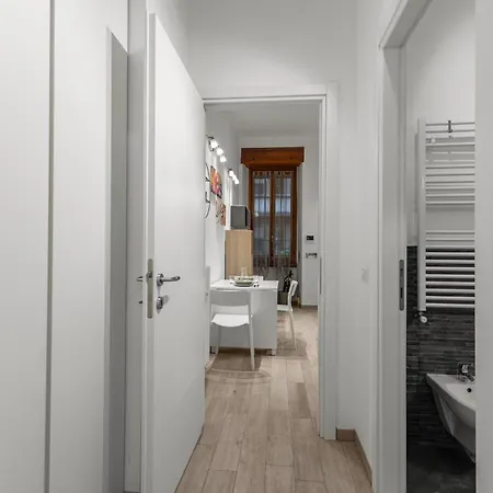 アパート Abbiategrasso M2 - One Bedroom App - Wifi ミラノ