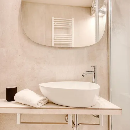 Daire Hostmate - - Imperia - Romolo Iulm