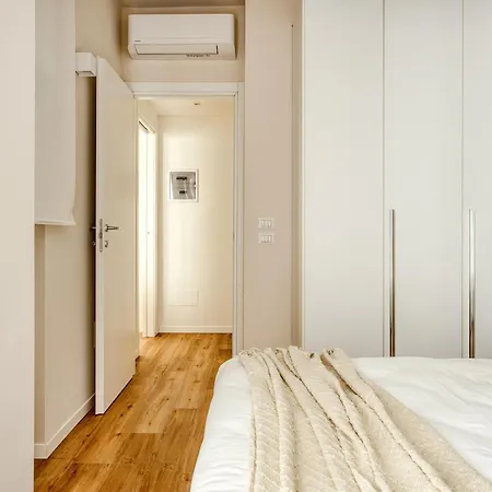 Hostmate - - Imperia - Romolo Iulm * ميلان