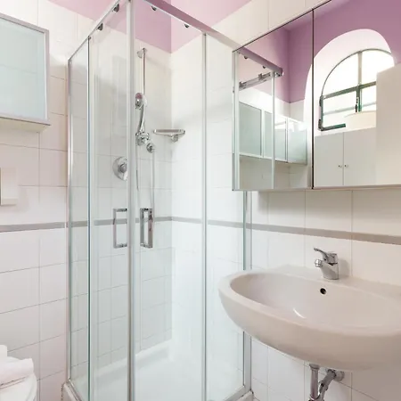 Guesthost - Isola Cosy Pink Appartement Milaan