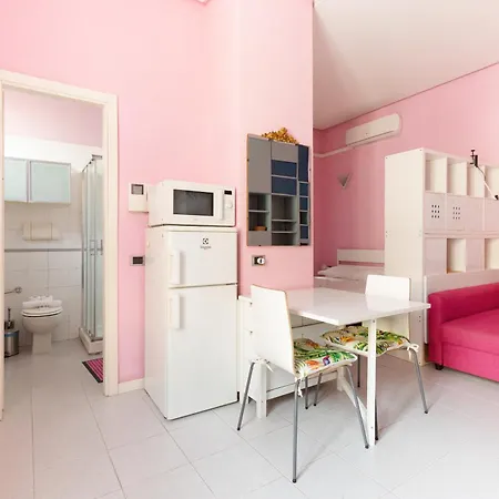 Appartement Guesthost - Isola Cosy Pink Milaan