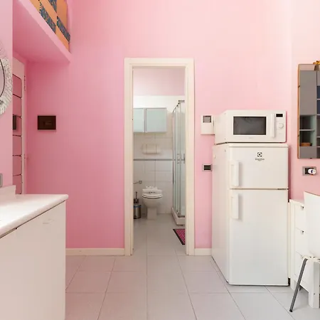 Guesthost - Isola Cosy Pink Appartement