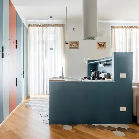 Daire Cozy And Design Close To Rail Station