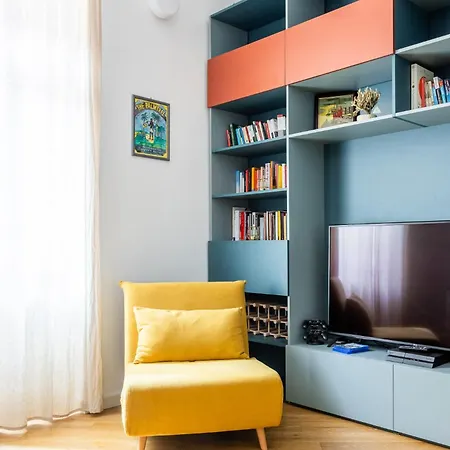 شقة Cozy And Design Close To Rail Station ميلان