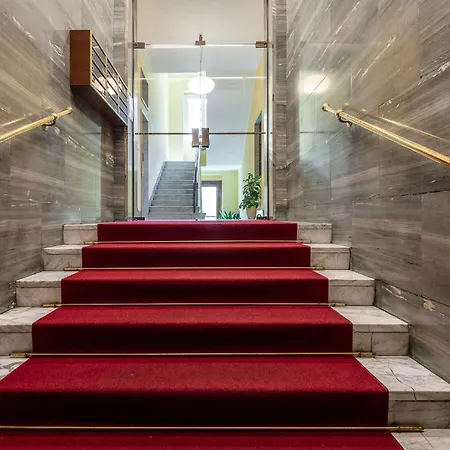 Stayeasy Melloni - 3 Rooms, 2 Baths - Center *