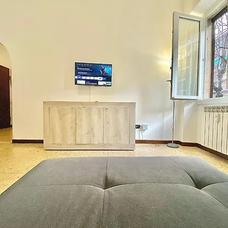 Home Mediolan