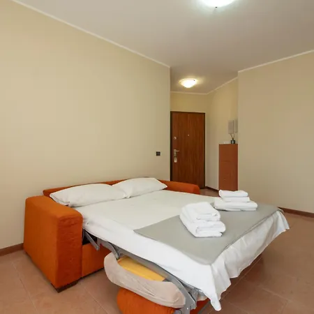 Spazio Breda - Free Parking, Private Garage, Metro M1, Balcony, 4 Guests
