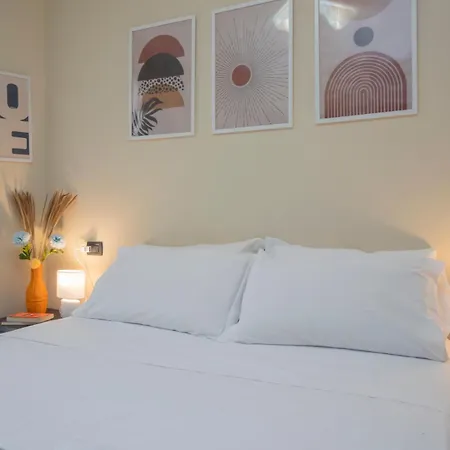 Spazio Breda - Free Parking, Private Garage, Metro M1, Balcony, 4 Guests *
