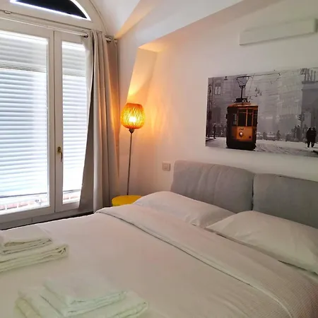 Apartment Urban Attic Isola District Mailand