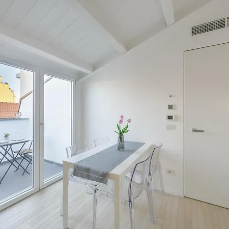 Duomo 10 Min Shopping Street Metro Loreto Μιλάνο