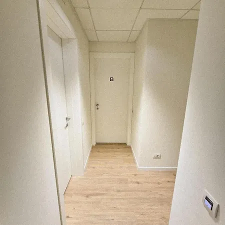 Well-located Campus Near Park Apartmán *