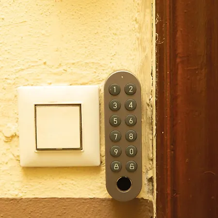 Navigli Nest Renovated With Balcony On The Naviglio Apartman