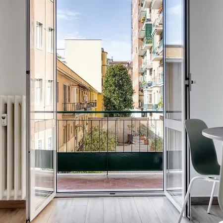 아파트 Just Urban - Bright Flat Solari Area - 2 Min Metro M4