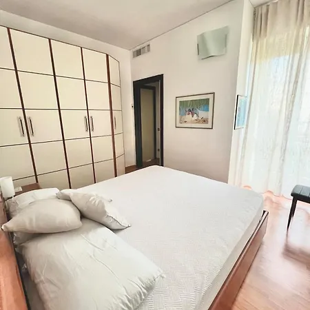 Appartement Elegante A 10 Min Dal Duomo Milan