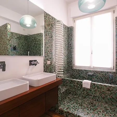 Court House Elegant *