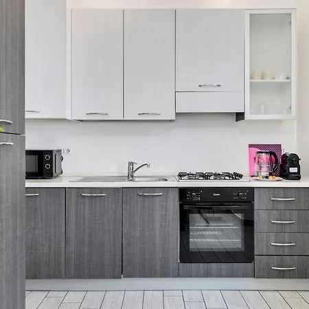 Vista Corso Buenos Aires 2 Bedroom Penthouse By Keyhost * Milan