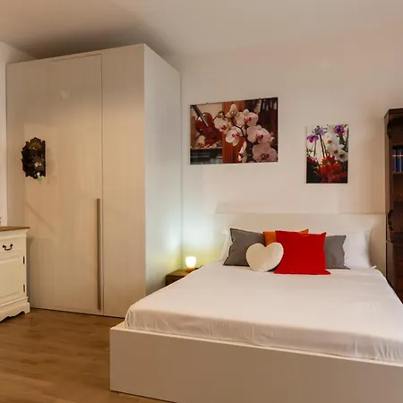Oxilia Flat - Loreto District * Milano