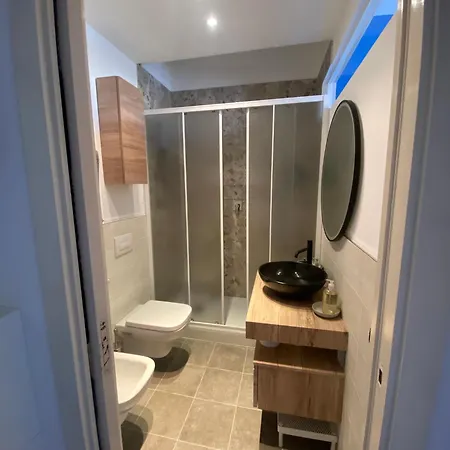 Apartament Bilocale - Zona Isola *