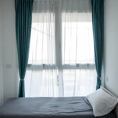 Bovisa - Terrace, Air Conditioner And Free Wi-fi * Mediolan