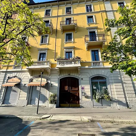 Sunny Balcony In Porta Romana *