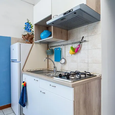 Erasmus * ميلان