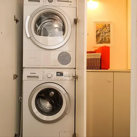 20 Minutes From Center - Design