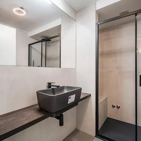 Apartment Hozyhome Design Loft In Via Cermenate Milan