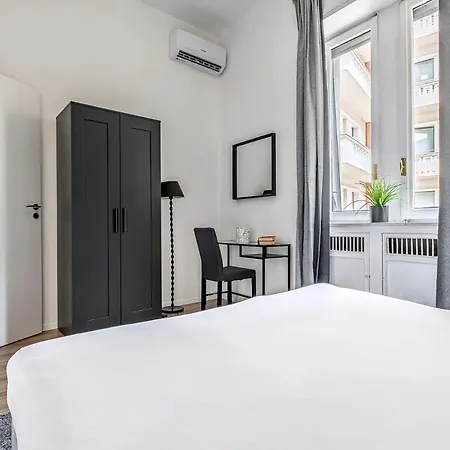 Luxury 4 Bedrooms Close To Duomo Apartment *