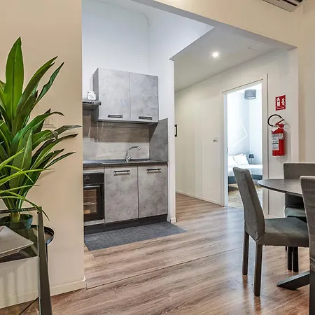 Luxury 4 Bedrooms Close To Duomo Lägenhet Milano