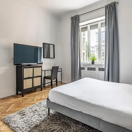 Luxury 4 Bedrooms Close To Duomo * Milano