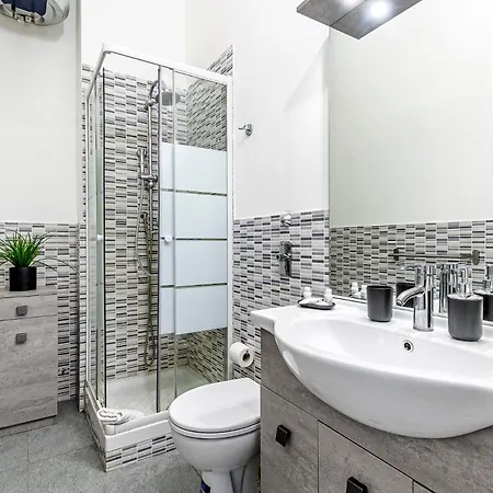 Luxury 4 Bedrooms Close To Duomo