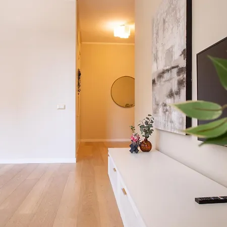 Exclusive In Station - Duomo 5 In Minutes *