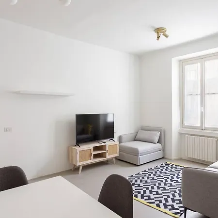 Daire And Glamour Home! *