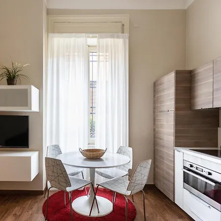 Crocetta Tosca Bilocale I Piano - Mirable Pm Apartament Mediolan