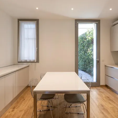 Beautiful Two Bedrooms Navigli - Mirable Pm Apartmán