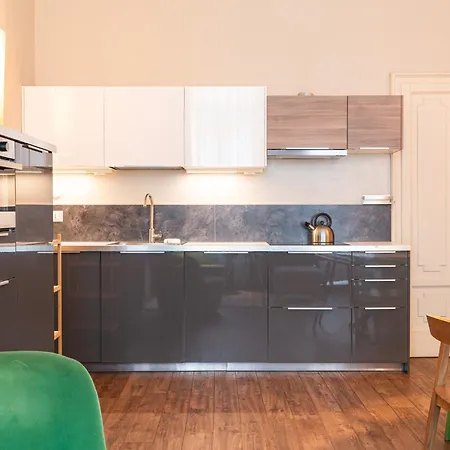 Апартаменты Crocetta Aida One Bedroom 1st Floor - Mirable Pm *