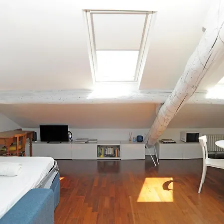 Castelvetro * Milán