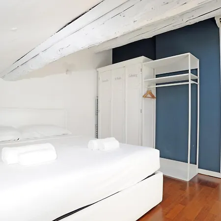 Castelvetro Apartment Mailand