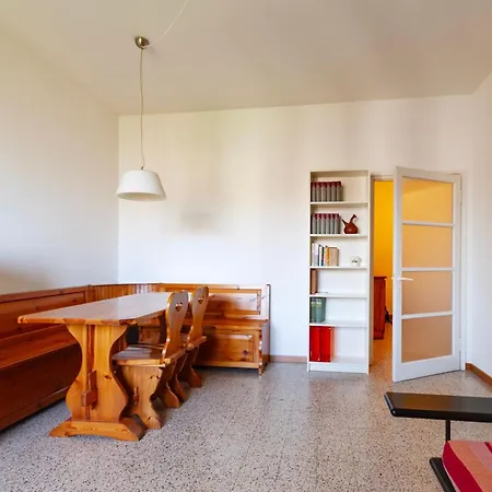 Youhosty - San Siro View